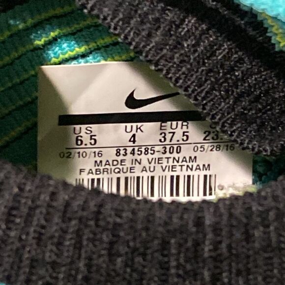 Nike Flyknit Teal Neon Yellow Lightweight Running Shoes Size 6.5 - Picture 8 of 9